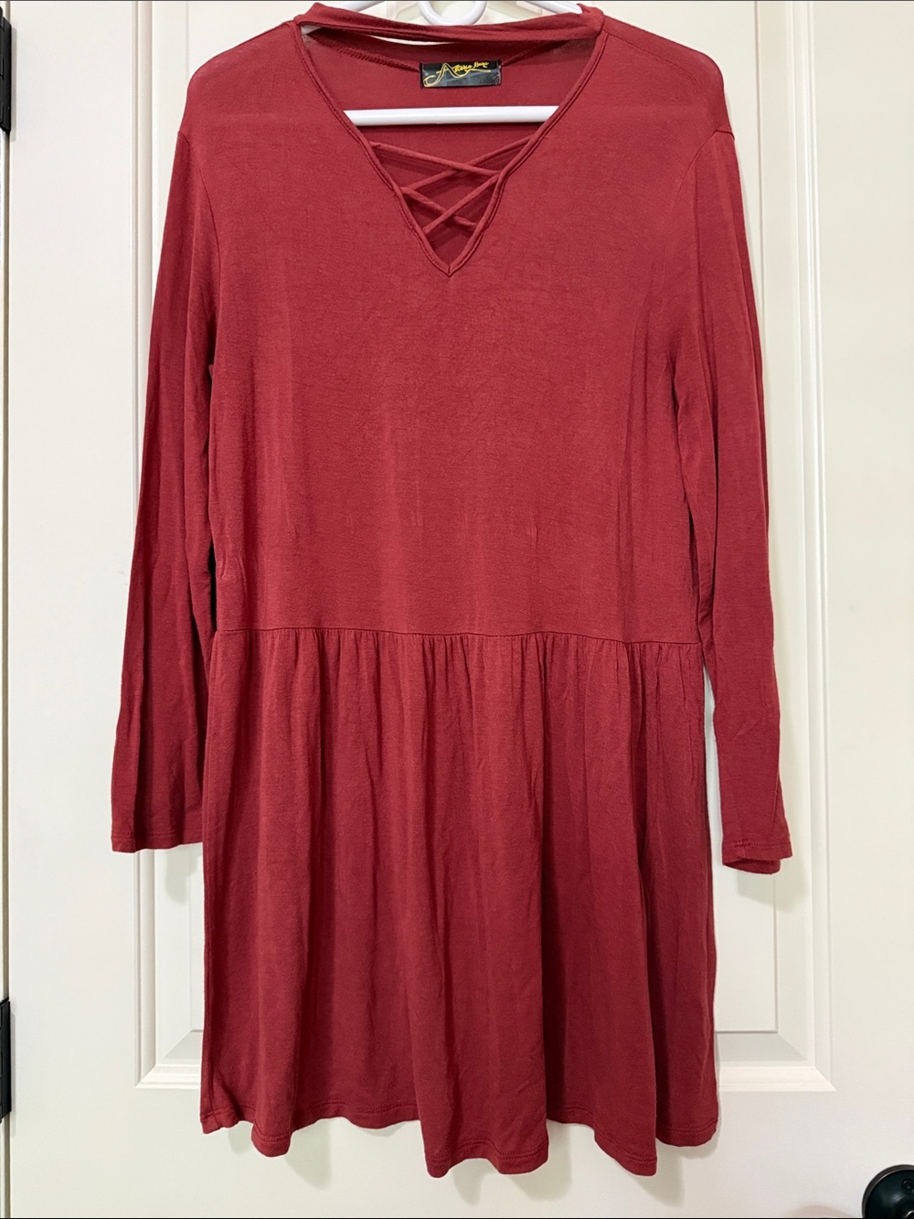 Crisscross V-Neck Long Sleeve Tunic/ Dress in Brick Red/Rust Color, Size Medium